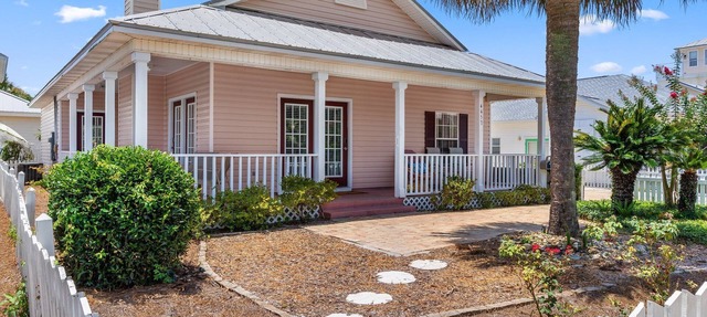Dog Friendly Home Close to the Beach in Destin