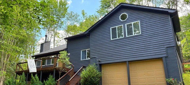 Dog-Friendly Mountain Hideaway ✺ Fenced Yard, Fire Pit, 2 Miles to Resort in Beech Mountain