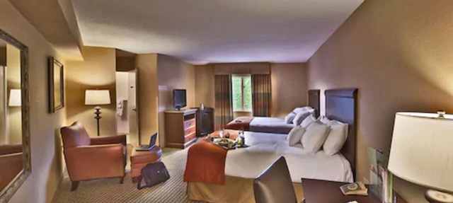 DoubleTree Resort by Hilton Lancaster in Lancaster