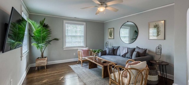 Downtown Charleston abode w/bikes, 4 Beds in Charleston