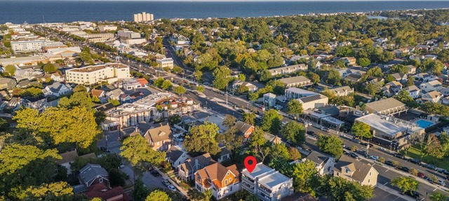 Downtown Rehoboth Beach Condo Park & Walk Everywhere! in Rehoboth Beach