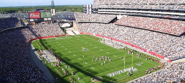 Explore Foxboro! Close to Hall At Patriot Place, Enjoy FREE Breakfast! in Foxborough