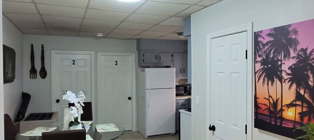 Fall River Stay Cozy 4BR sleeps 8 + Free Parking + WiFi in Fall River