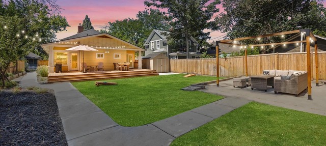 Fetch, Dine, & Unwind | Walkable Cottage Steps to North End Favs | Fun Times in Backyard! in Boise