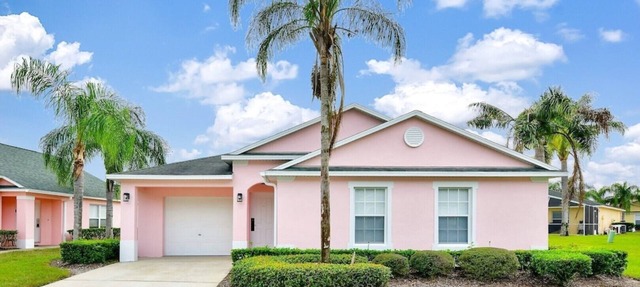 GORGEOUS 3 BED/3 BATH VILLA WITH PRIVATE POOL. FULLY REMODELLED in Davenport