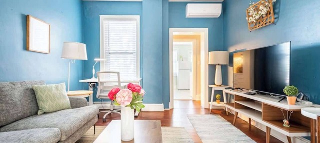 Gorgeous APT w King Bed full kitchen prvt laundry in Wilmington