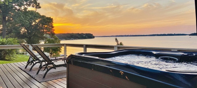 Grand Lakefront Oasis with boat dock. Minutes to boat ramps and off-roading in Eucha