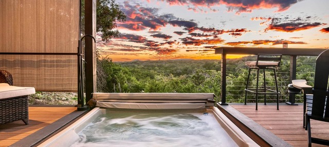 Grantham House Cozy Hill Country Stay in San Antonio