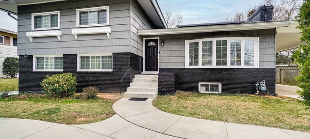 Group Getaway! Modern Silver Spring Home w/Yard in Silver Spring