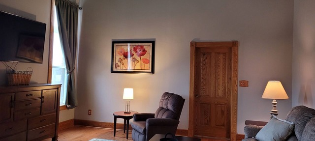 Haven Point is Spacious and Great for Families. 2nd floor apartment. in Strawberry Point