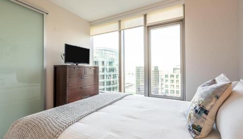 High End Apt Seaport in Boston
