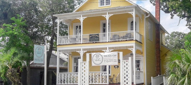 HISTORIC DISTRICT ~ Walk Everywhere ~ Private Parking! in St. Augustine