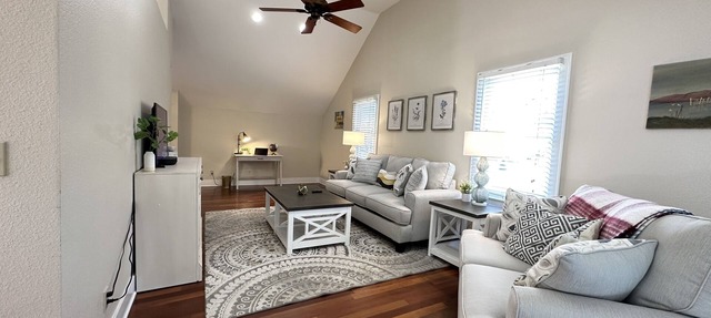 Historic lakefront guesthouse in Orlando