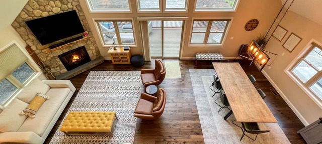 Impressive Cabin with Hot-Tub and Fire Pit Space in New Hampshire in Intervale