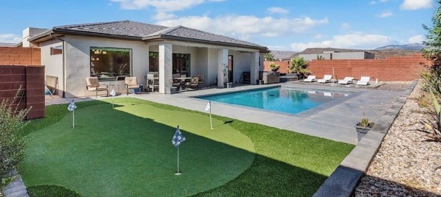 Ivins Oasis : Private Hot Tub & Pool in Ivins