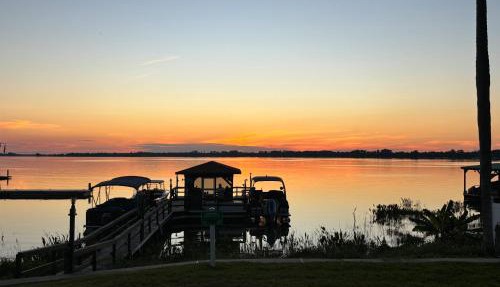 Lakefront Duplex With Pontoon Boat Downtown in Mount Dora