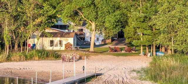 Lakefront Hot Tub Retreat w/Mega Arcade in Baxter