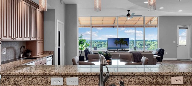 Luxurious Penthouse with 2/2 and large patio in Orlando