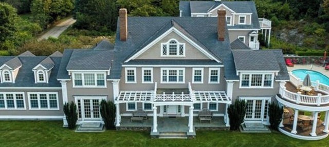 LUXURY BEACHFRONT ESTATE - Private Heated Pool in York Harbor