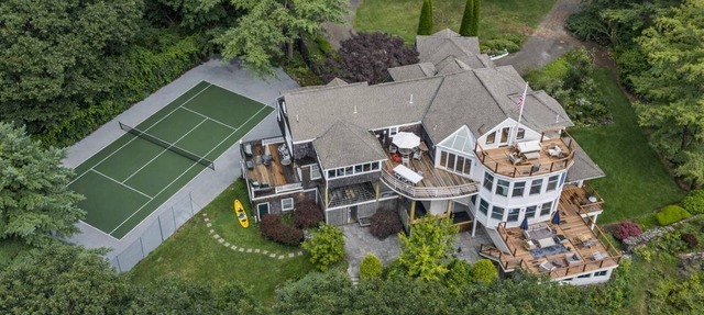 Luxury oceanfront estate. All-inclusive pricing with zero checkout fees. Ocean views. in cape neddick