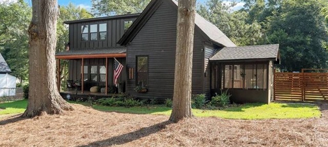 Midnight Sanctuary at Mystic Falls - 3 Bed 2.5 BA Home 1 mi to Covington Square in Covington