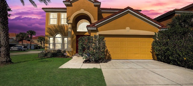 Miro Paradise Villa, 5 BDRM in Gated Aviana Resort with Pool, Spa, Wi-Fi in Davenport