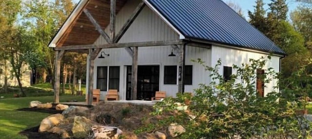Modern A-Frame + Backyard + Firepit + BBQ in Kelleys Island