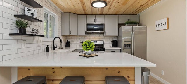 Modern Eagle Retreat|Fully Furnished|MTR Friendly in Eagle