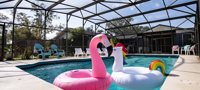 Modern Peaceful Pool Home, 25 Mins To Theme Parks! in St. Cloud