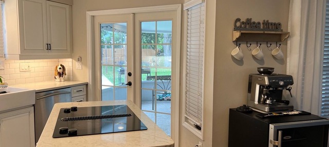 Monthly Rental: Lakeshore Home w/Private Pool. Easy access to Theme Parks. in St. Cloud