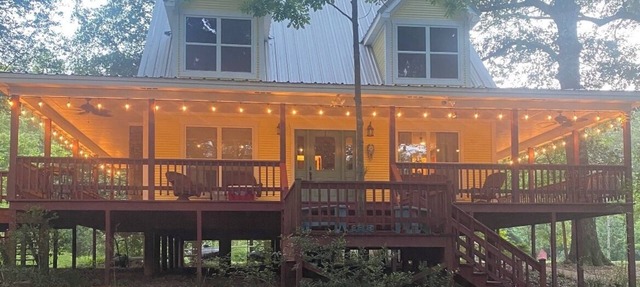 MOUNTAIN FORK RIVER HOUSE in Hatfield