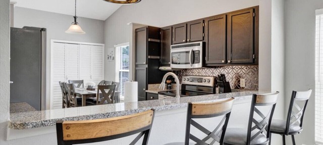New! Sunroom Sanctuary | Hot Tub | Air Hockey in Lake Mary