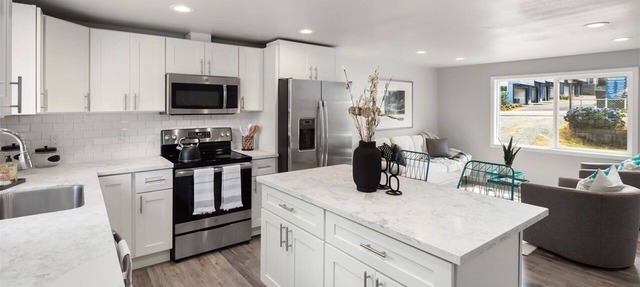Northside Seattle 4 bedrooms Comfort House-Easy Access I-5, Light Rail Station in Shoreline