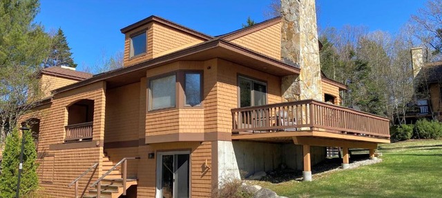 O7 Slopeside Bretton Woods Resort cottage with upscale stylings cozy decor tons of space in Carroll