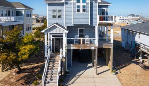 Ocean Views Steps To Beach 5bd Luxury Home in Kill Devil Hills