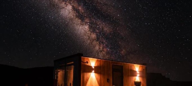 One-of-a-Kind Mirror Cabin Near Capitol Reef in Torrey