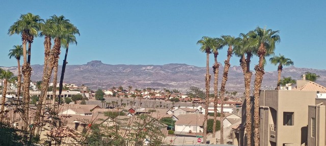 Peaceful Laughlin Oasis - First Floor- No Stairs in Laughlin