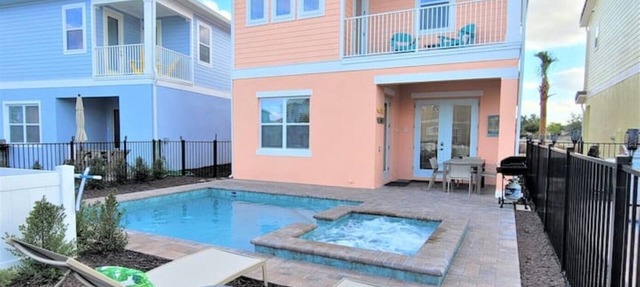 "Peachy Keen" 3BD Pool & Spa Cottage Near Disney in Kissimmee