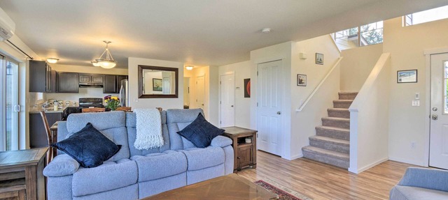 Pet-Friendly Poulsbo Abode w/Mountain Views! in Poulsbo