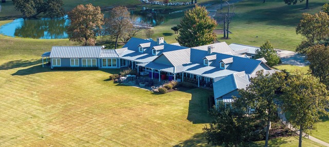 Pine Cone Ranch Private Texas Estate/320 Acres, Lake, Sleeps 40+ in Athens