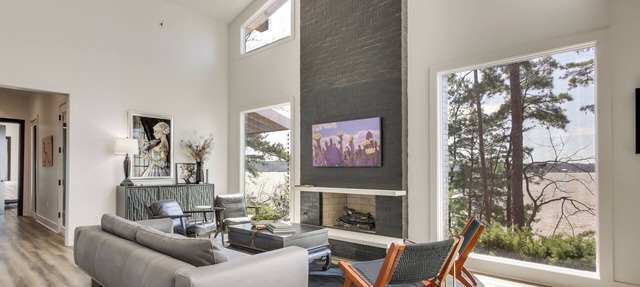 Private Dock & River Views: Modern Gem in Waterloo in Waterloo