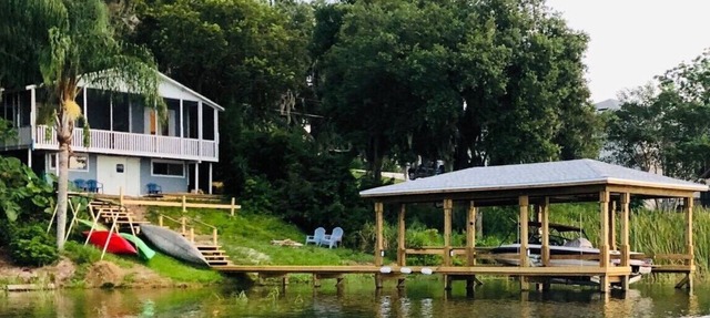 PRIVATE LAKEFRONT + DOCK, Hot Tub, Kayaks, Paddleboards in Montverde