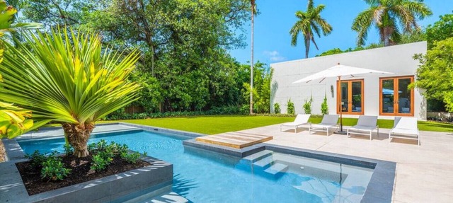 Private Oasis with Pool sleeps 12, Brand new ! in Miami