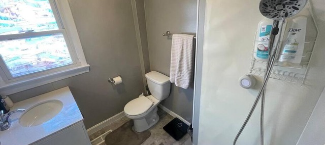 Private Pet Friendly Single Family Home in Derry