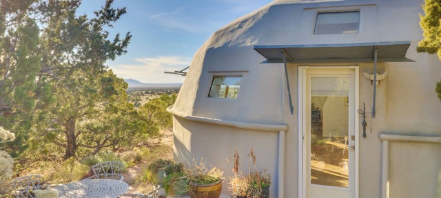 Santa Fe Geo Dome w/Trail Access & Views in Santa Fe
