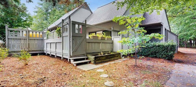 Sea Colony first-floor condo with fast WiFi, central AC & pool/gym access in Bethany Beach