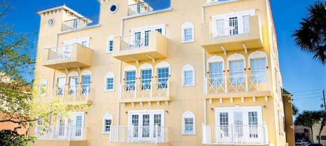 Spacious Downtown Cocoa Village Estate 1 with River Views! in Cocoa
