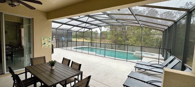 Spacious Orlando Getaway – Sleeps 16+! Pool, Game Room & close to Disney parks in Davenport