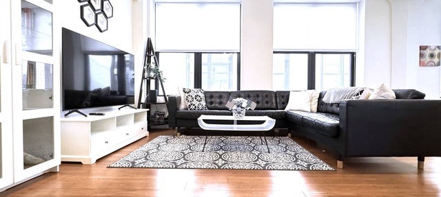 Spacious Sunlit 3BR Center of Downtown Boston Family Favorite in Boston