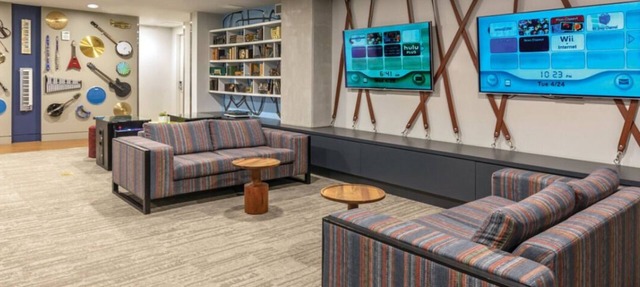 Studio unit/Austin - Full Kitchen, W/D, Rooftop Pool, & More! in Austin